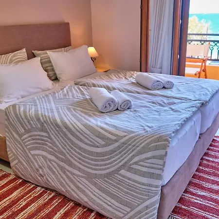 Houmis Apts & Πανσιόν *