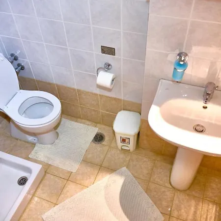 Πανσιόν Houmis Apts & *