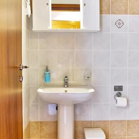 Pensjonat Houmis Apts & *