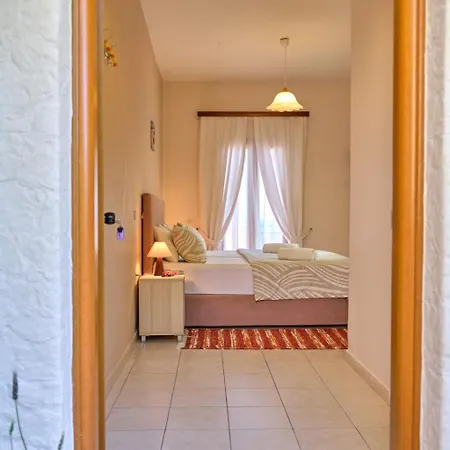 Houmis Apts & Pensjonat Agios Georgios Pagon